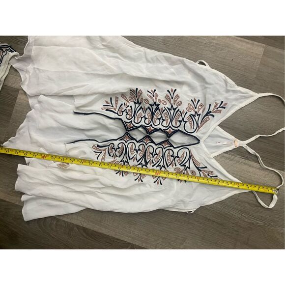 Free People La Luna Set, White Eyelet Tunic Top and Shorts, Sz Medium, MSRP $148 - Picture 7 of 12